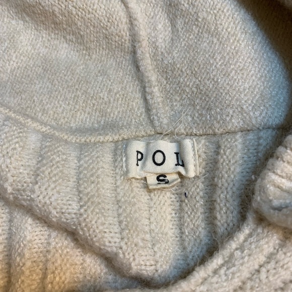 POL Cozy Cream and Gray Color Block Hooded Sweater - Picture 7 of 7